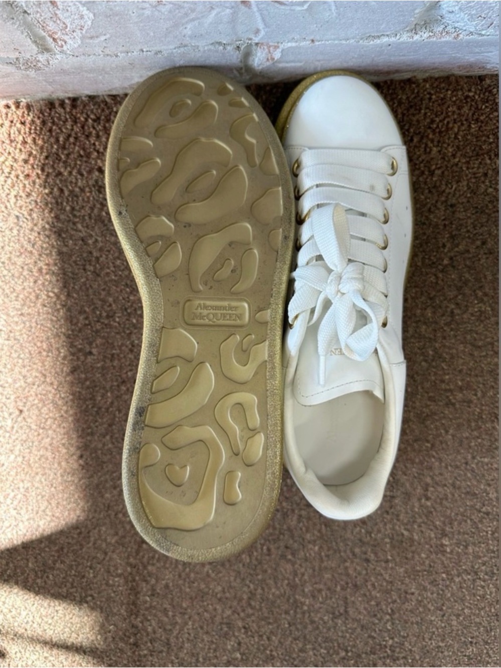 Gold & White Alexander McQueen sneakers EU 38 - Picture 4 of 5